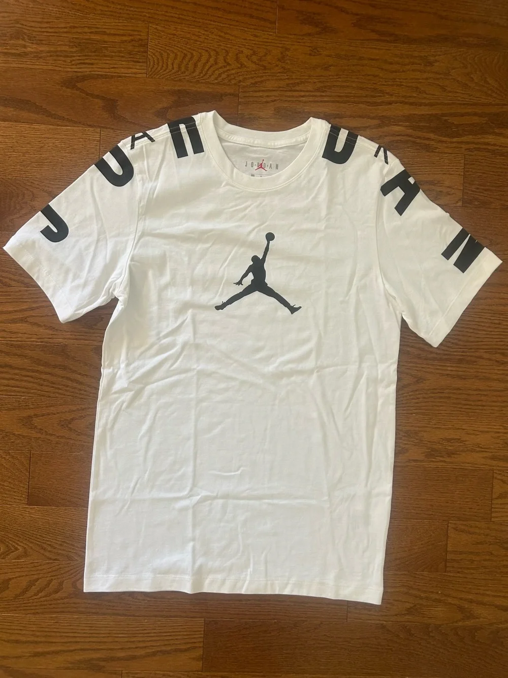 Jordan Graphic Basketball Tee White Short Sleeve small NWT